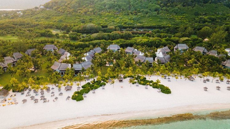 منتجع وسبا ديناروبين بيتش كومبر للجولف